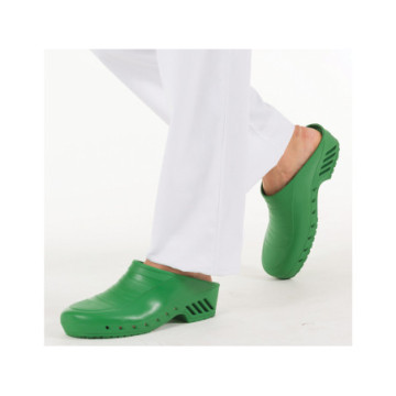 Zoccoli verdi senza fori 43-44 paio