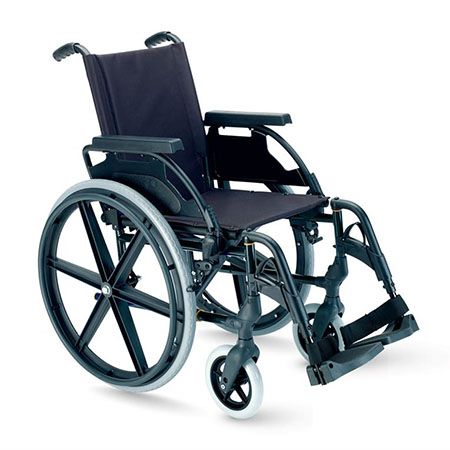 Carrozzina Breezy premiumR seduta 46 cm. con schienale recl. ruote post pneum 24'