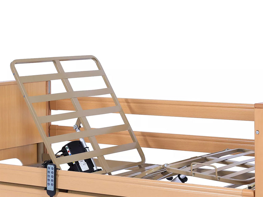 Electric 4-joint hospital bed
with variable height 84-125 cm - on wheels