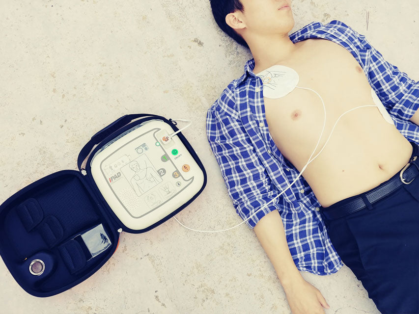 Automatischer Defibrillator I-PAD CU-SP1 mit kostenloser Tasche