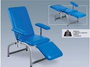 Relax chair with backrest and leg rest with synchronized movement adjustable via gas spring.